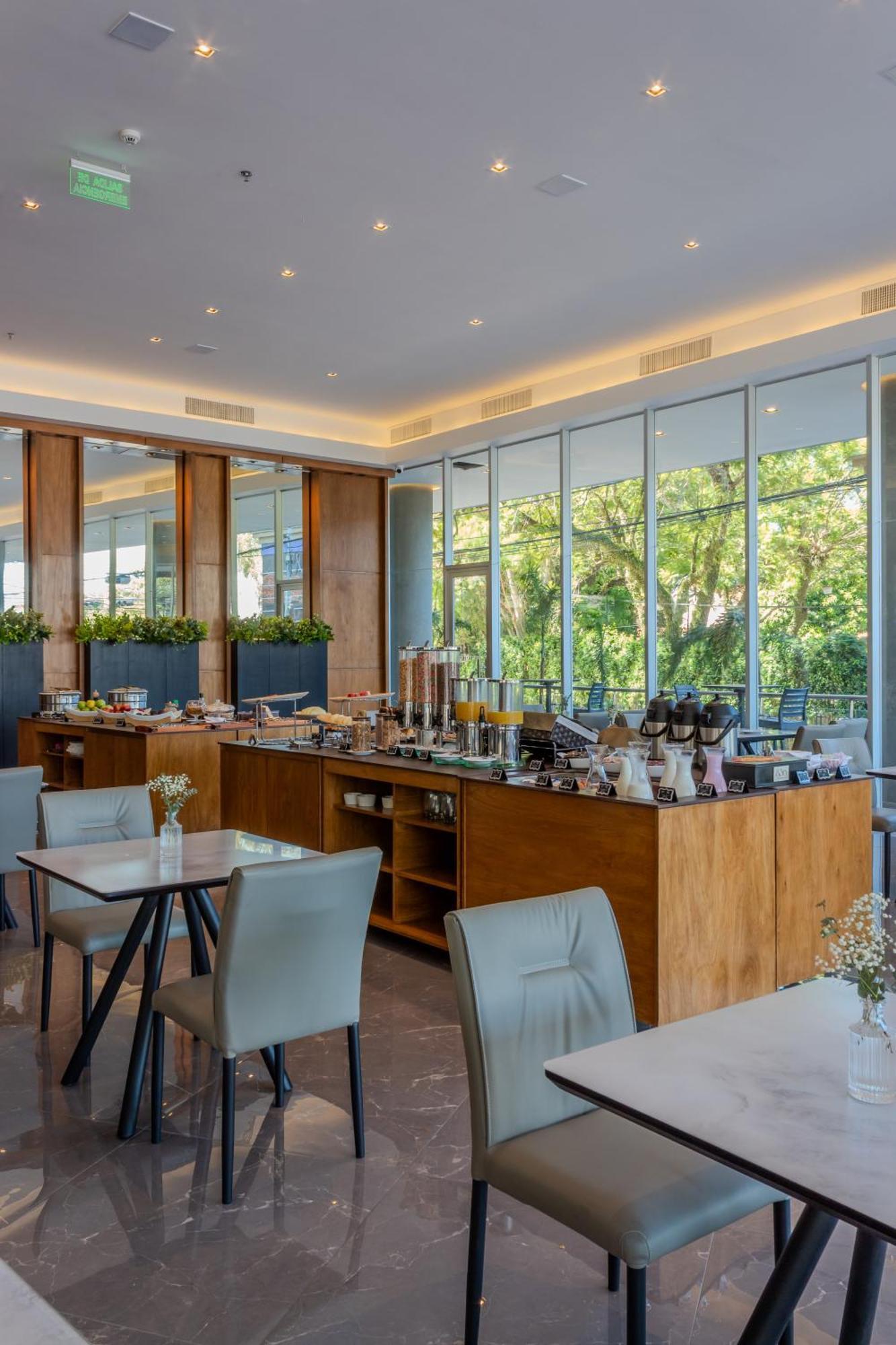 Tryp By Wyndham Asuncion Hotel Eksteriør billede