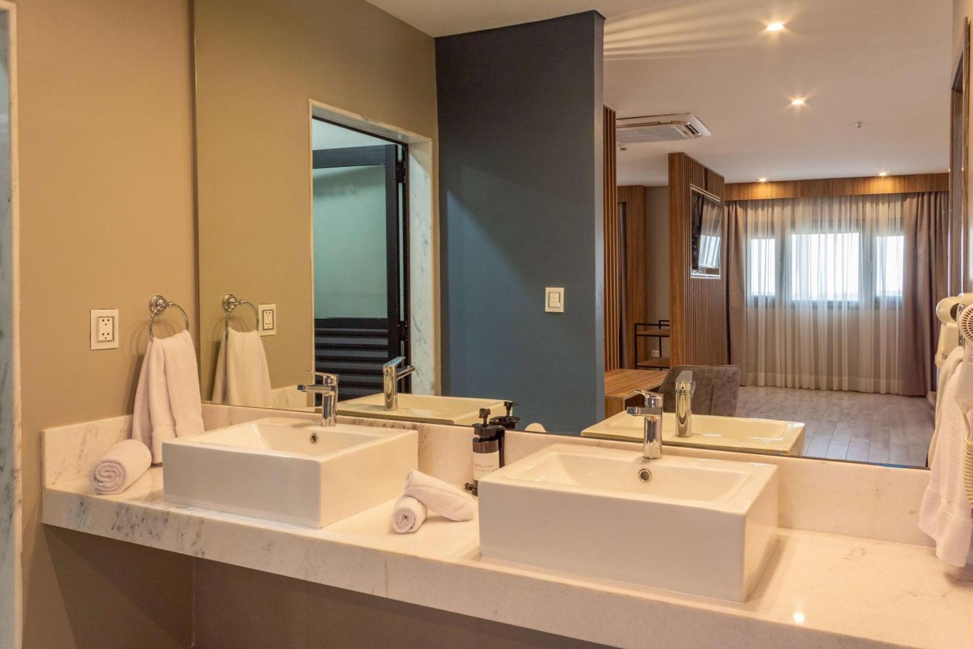 Tryp By Wyndham Asuncion Hotel Eksteriør billede